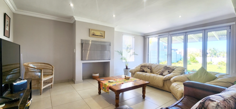 To Let 3 Bedroom Property for Rent in Agulhas Western Cape